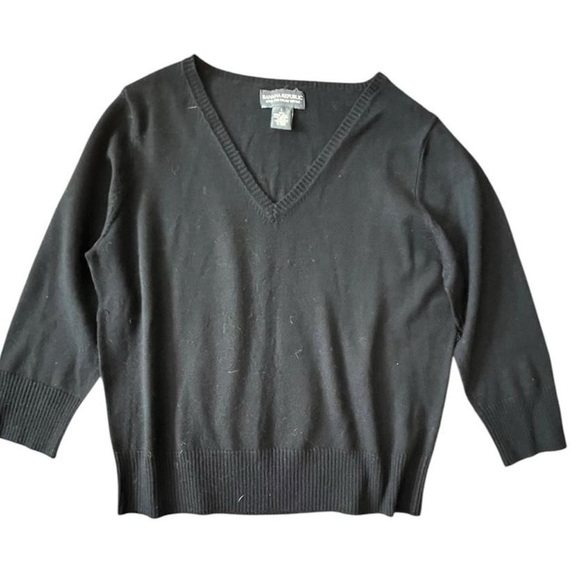 Black wool V-neck sweater #preppy #minimalist #knit 
Tiny pin sized hole. - Picture 1 of 6